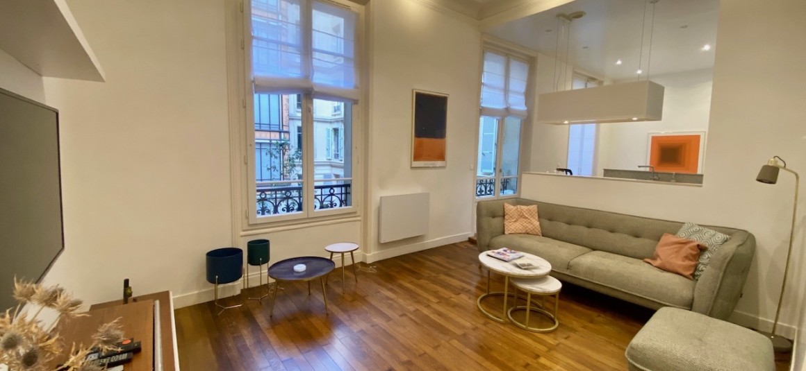 MEUBLÉ – 3 chambres (2 chambres + 1 bureau / chambre d’amis) – 77 m2 – Avenue Foch / Bld Flandrin / Porte Dauphine –  Paris 16ème – 1er étage ascenseur –  Loyer charges comprises : 3.100 €