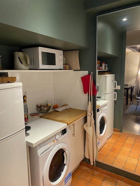 MEUBLÉ – 1 chambre – 92 Neuilly sur Seine – 40 m2 – Rue Paul Chatrousse (Pont de Neuilly) – 2ème étage ascenseur – Loyer charges comprises : 1.600 €