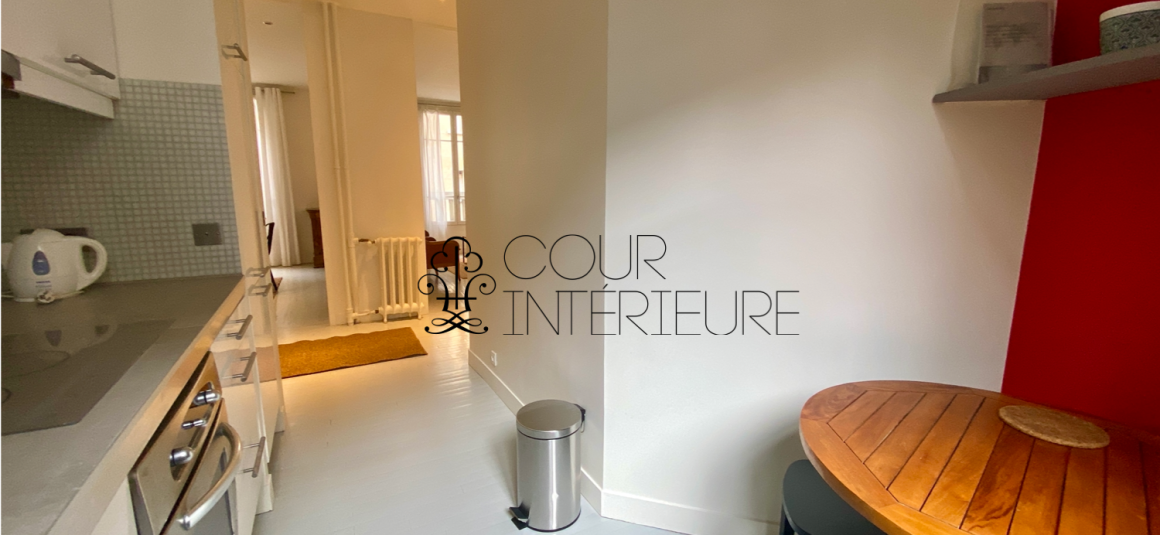 MEUBLÉ – 2 chambres – 68 m2 – Paris 17ème – Rue Roger Bacon / angle Guersant – 1er étage ascenseur – Loyer charges comprises : 2.700 €