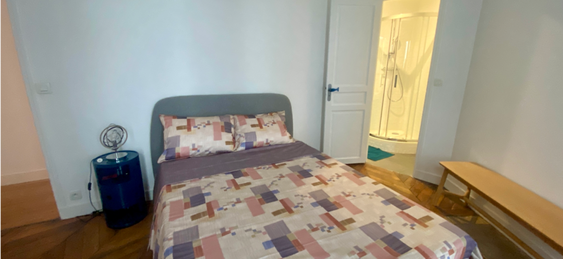 MEUBLÉ – 2 chambres – 104 m2 – Paris 8ème – Rue Jean Mermoz – 3ème étage ascenseur –  Loyer charges comprises : 4.150 euros