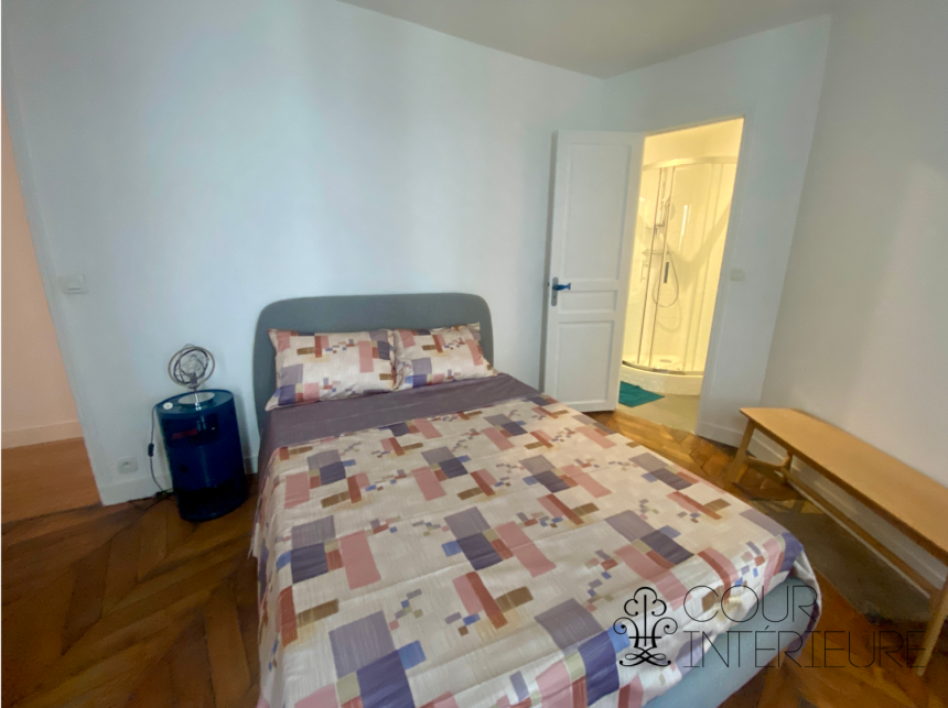 MEUBLÉ – 2 chambres – 104 m2 – Paris 8ème – Rue Jean Mermoz – 3ème étage ascenseur –  Loyer charges comprises : 4.150 euros