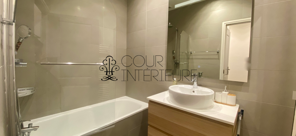 MEUBLÉ – 3 chambres (2 chambres + 1 bureau / chambre d’amis) – 77 m2 – Avenue Foch / Bld Flandrin / Porte Dauphine –  Paris 16ème – 1er étage ascenseur –  Loyer charges comprises : 3.100 €