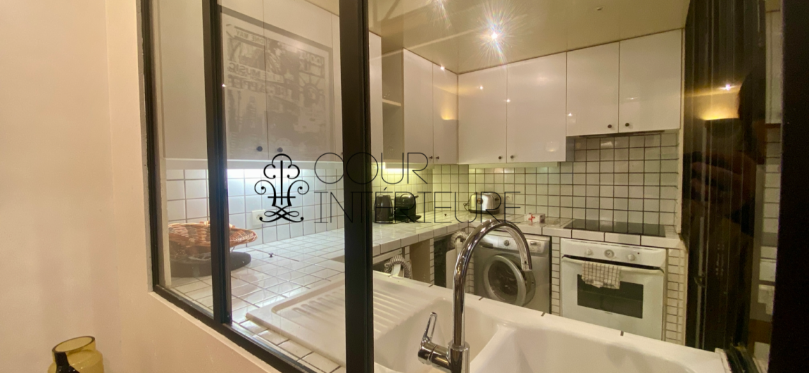 MEUBLÉ – Duplex avec 2 chambres – Paris 17ème – Rue Bayen – 82 m2 – 1er étage avec ascenseur – Loyer charges comprises : 2.990 €