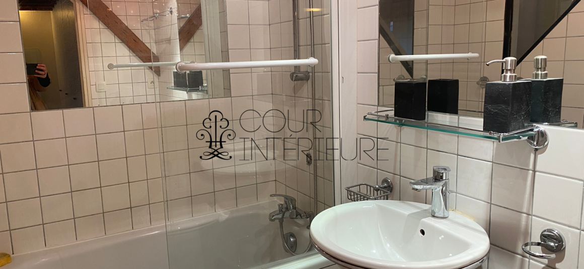 MEUBLÉ – Duplex avec 2 chambres – Paris 17ème – Rue Bayen – 82 m2 – 1er étage avec ascenseur – Loyer charges comprises : 2.990 €