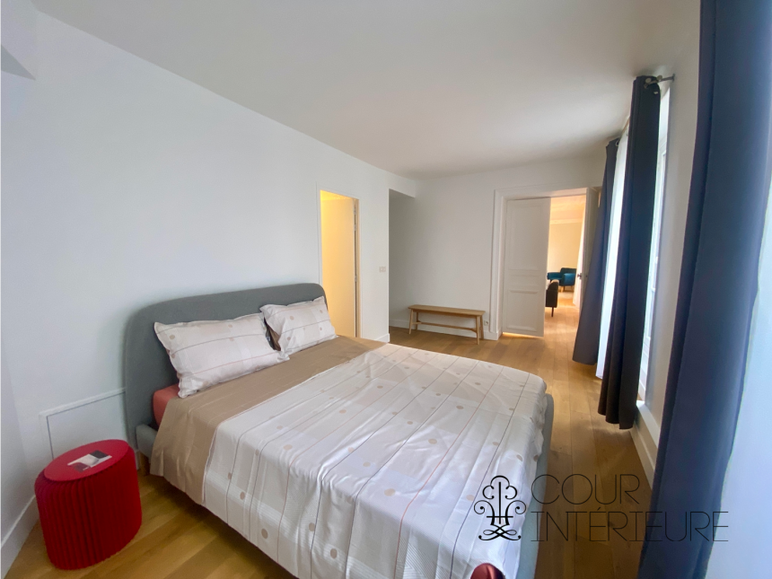 MEUBLÉ – 2 chambres – 104 m2 – Paris 8ème – Rue Jean Mermoz – 3ème étage ascenseur –  Loyer charges comprises : 4.150 euros