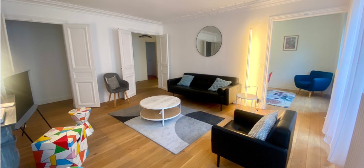 MEUBLÉ – 2 chambres – 104 m2 – Paris 8ème – Rue Jean Mermoz – 3ème étage ascenseur –  Loyer charges comprises : 4.150 euros