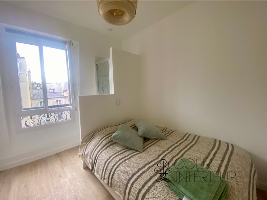 MEUBLÉ – Studio – 17ème – Wagram / Levis – Rue Jouffroy d’Abbans – 6ème et dernier étage ascenseur – Loyer charges comprises : 800 euros