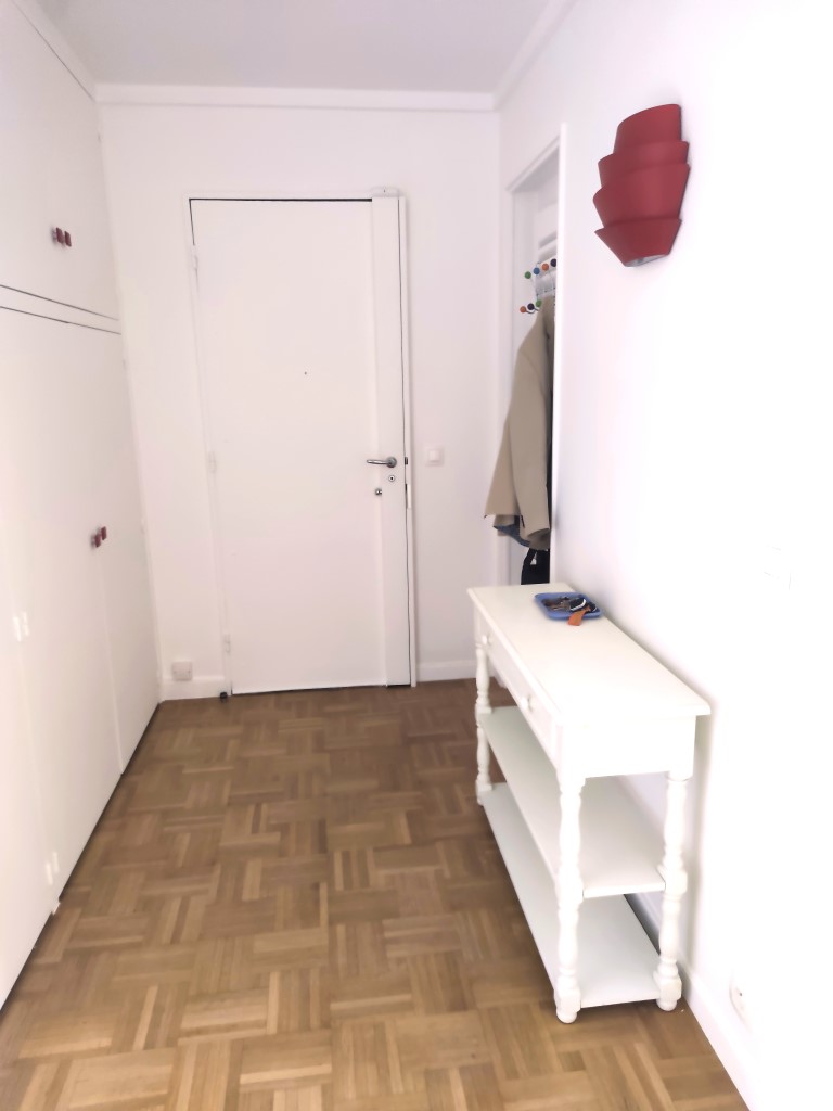 MEUBLÉ – 2 chambres – 92 Neuilly sur Seine – 80 m2 – 2 terrasses de 17 et 25 m2 – 4ème étage ascenseur – Loyer charges comprises : 3.150 euros