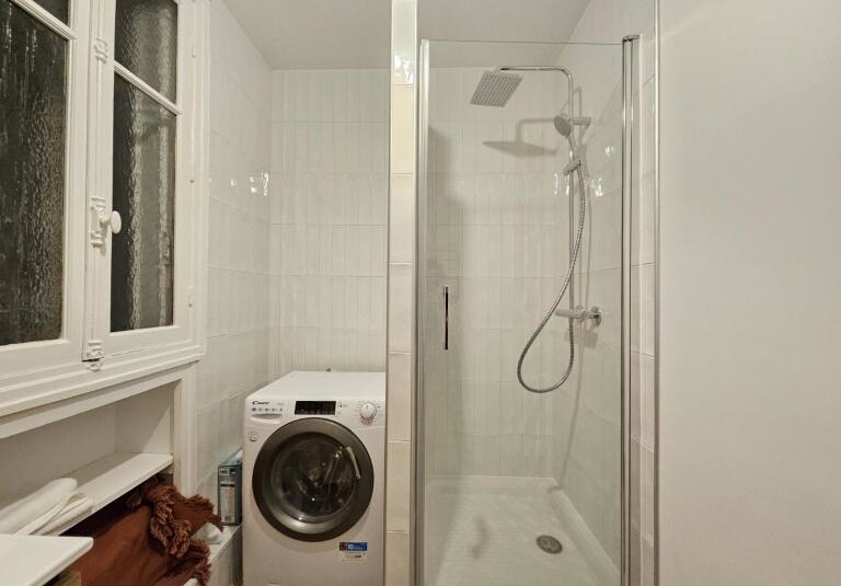 MEUBLÉ – 2 chambres – Centre Becon / Courbevoie (92)  – 56 m2 – 2ème étage avec ascenseur – Loyer charges comprises : 1.900 euros (chauffage collectif)