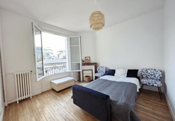 MEUBLÉ – 2 chambres – Centre Becon / Courbevoie (92)  – 56 m2 – 2ème étage avec ascenseur – Loyer charges comprises : 1.900 euros (chauffage collectif)