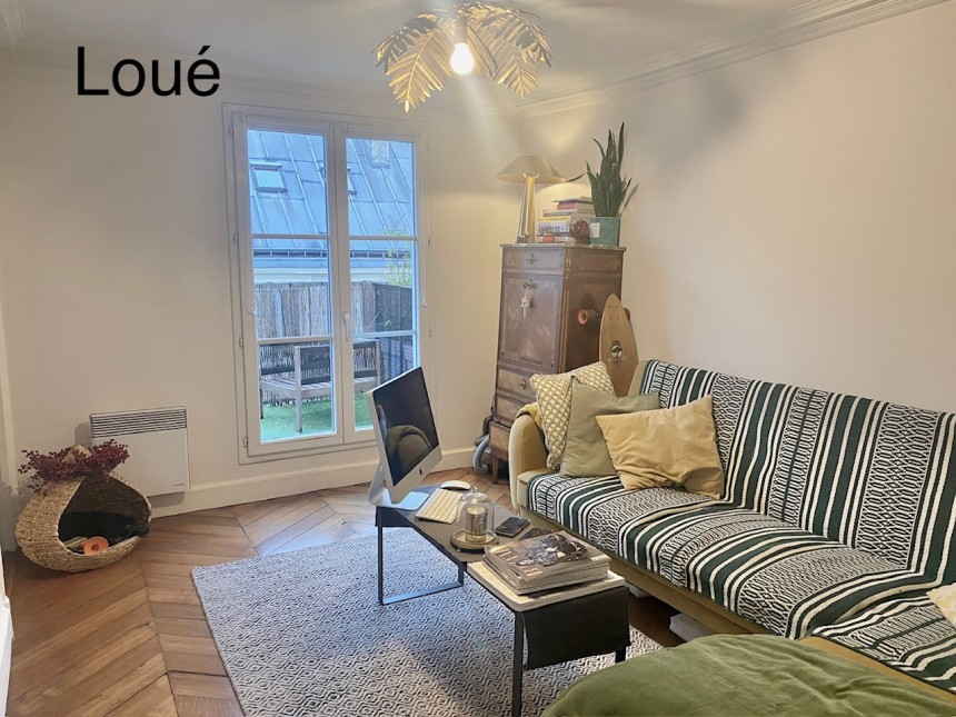 VIDE – 1 chambre – 39 m2 + Terrasse plein ciel de 15 m2 – Paris 9ème – Square Montholon – 5ème étage avec ascenseur + Terrasse de 15 m2 – 5ème étage avec ascenseur – Loyer charges comprises : 1.440 euros