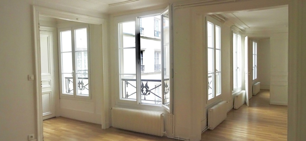 VIDE – 2 chambres – Paris 9ème – Square Montholon – 85 m2 – 4ème étage avec ascenseur – Loyer charges comprises : 2.457 euros