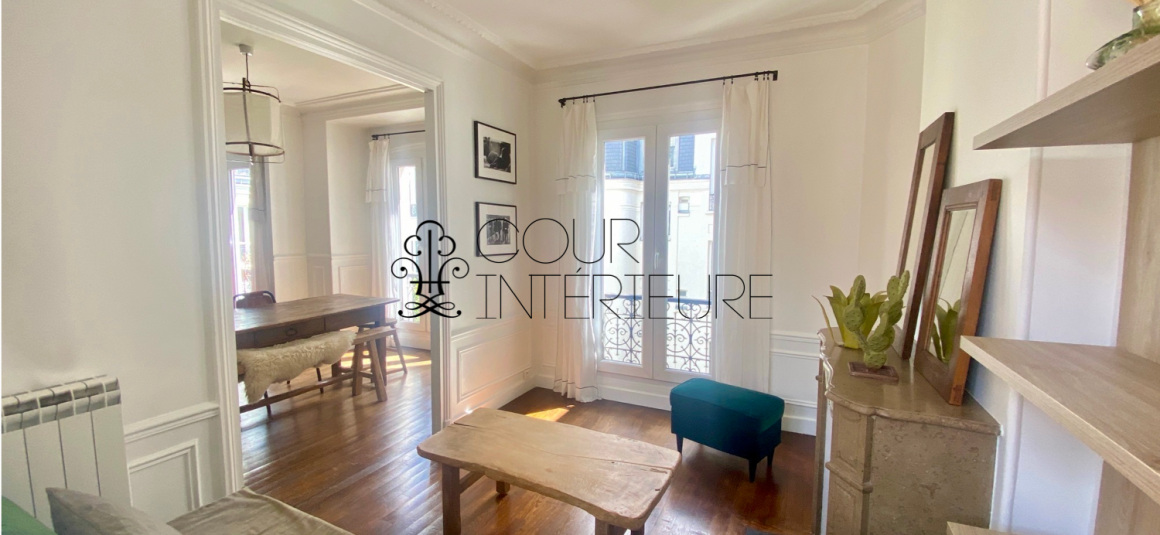 MEUBLÉ – 1 chambre – PARIS 17ème – 46 m2 Haut Batignolles – Métro : Guy Moquet – 5ème étage avec ascenseur – Loyer charges comprises : 1.700 euros
