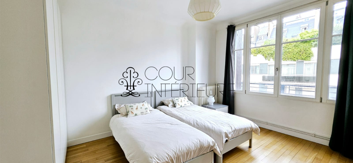 MEUBLÉ – 3 chambres – Paris 17ème –  Wagram – 120 m2 – 4ème étage avec ascenseur – Loyer charges comprises : 4.490 € charges comprises (chauf. inclus)