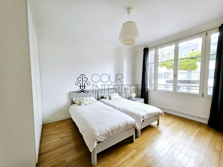 MEUBLÉ – 3 chambres – Paris 17ème –  Wagram – 120 m2 – 4ème étage avec ascenseur – Loyer charges comprises : 4.490 € charges comprises (chauf. inclus)