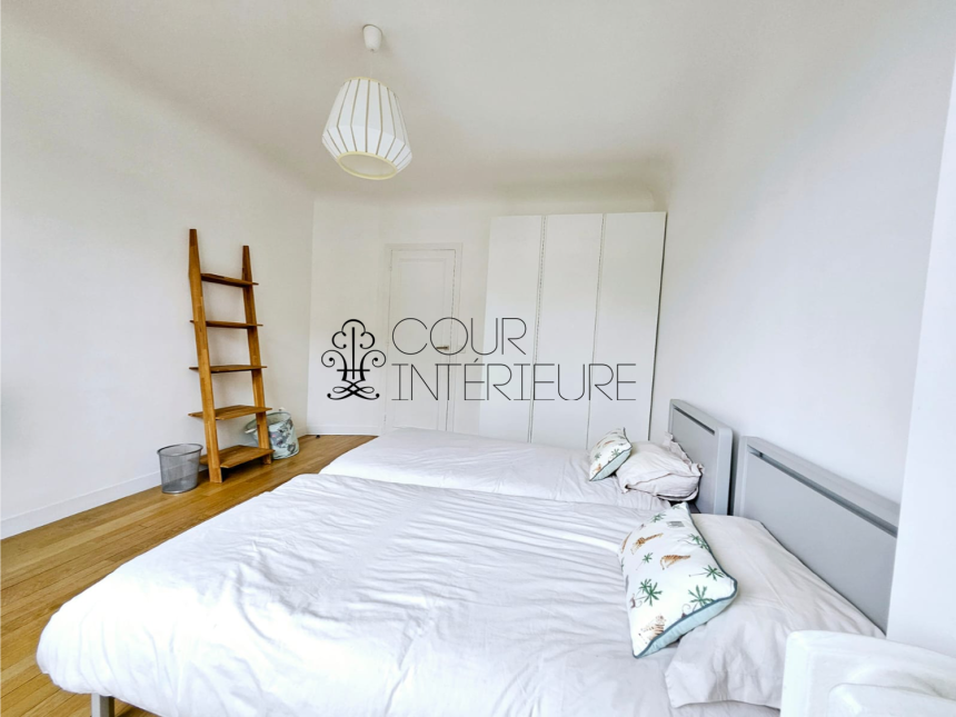 MEUBLÉ – 3 chambres – Paris 17ème –  Wagram – 120 m2 – 4ème étage avec ascenseur – Loyer charges comprises : 4.490 € charges comprises (chauf. inclus)