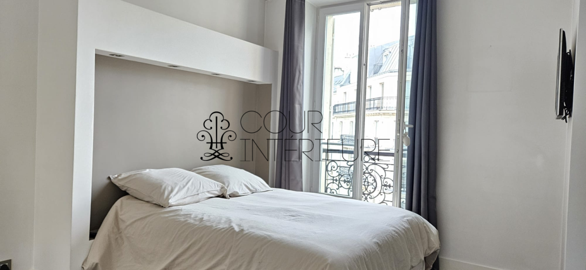 MEUBLÉ – 2 chambres – 96 m2 – Paris 8ème (limite 17ème) – VILLIERS – Rue Constantinople – Quartier Villiers / rue de Levis – 4ème étage ascenseur – Loyer charges comprises : 3.650 euros