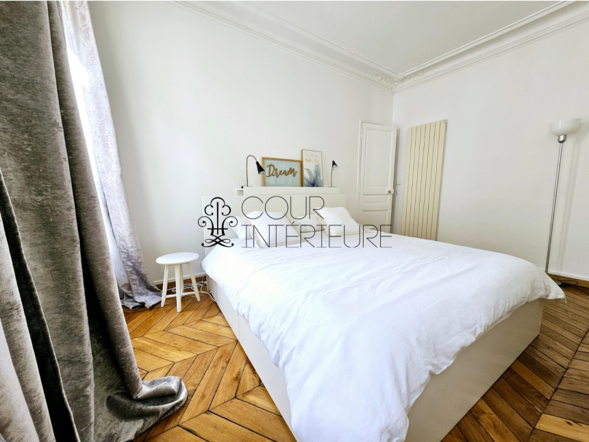 2 chambres + 1 bureau – 86 m2 – Paris 8ème (limite 17ème) – Ternes / rue Saint Honoré – 3ème étage avec ascenseur – Loyer charges comprises : 3.200 euros