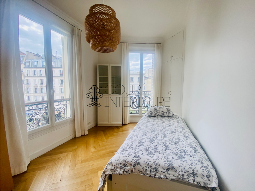 2 chambres + 1 bureau – 86 m2 – Paris 8ème (limite 17ème) – Ternes / rue Saint Honoré – 3ème étage avec ascenseur – Loyer charges comprises : 3.200 euros