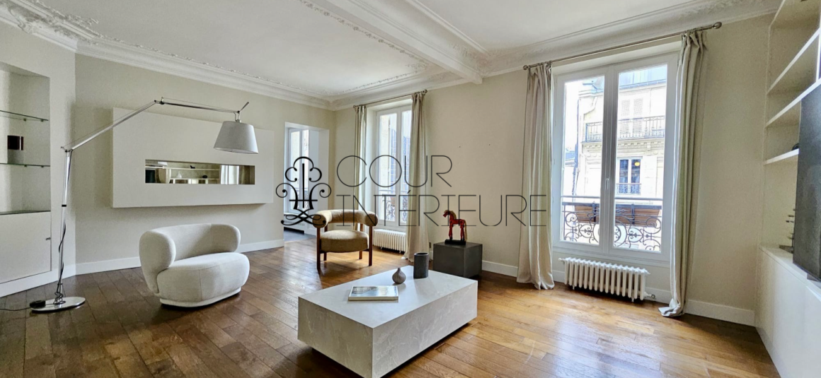 MEUBLÉ – 2 chambres – 96 m2 – Paris 8ème (limite 17ème) – VILLIERS – Rue Constantinople – Quartier Villiers / rue de Levis – 4ème étage ascenseur – Loyer charges comprises : 3.650 euros
