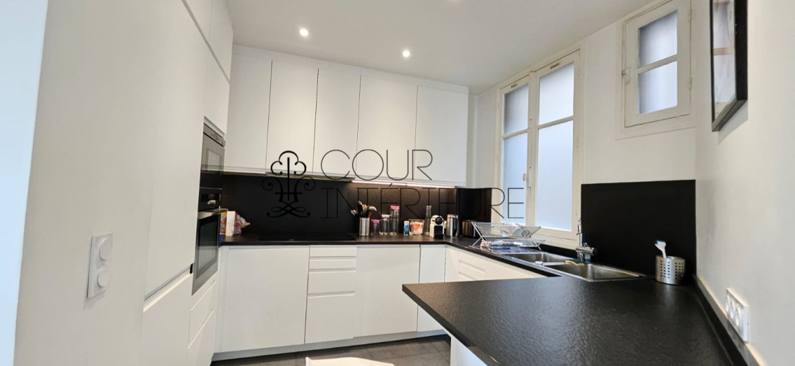 MEUBLÉ – 3 chambres – Paris 17ème –  Wagram – 120 m2 – 4ème étage avec ascenseur – Loyer charges comprises : 4.490 € charges comprises (chauf. inclus)