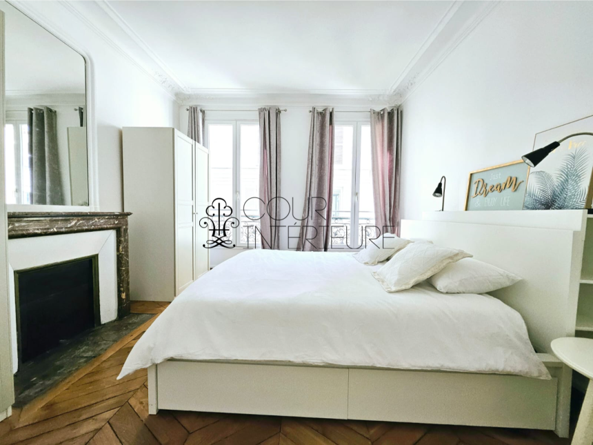 2 chambres + 1 bureau – 86 m2 – Paris 8ème (limite 17ème) – Ternes / rue Saint Honoré – 3ème étage avec ascenseur – Loyer charges comprises : 3.200 euros