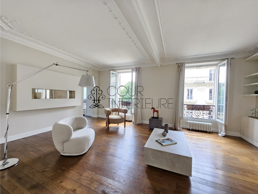 MEUBLÉ – 2 chambres – 96 m2 – Paris 8ème (limite 17ème) – VILLIERS – Rue Constantinople – Quartier Villiers / rue de Levis – 4ème étage ascenseur – Loyer charges comprises : 3.650 euros