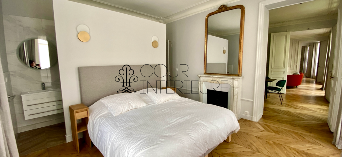 MEUBLÉ – 3 chambres – Paris 9ème – 126 m2 avec balcon filant –  Trudaine / Maubeuge – 2ème étage avec ascenseur –  Loyer charges comprises : 4.300 euros