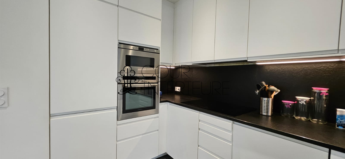 MEUBLÉ – 3 chambres – Paris 17ème –  Wagram – 120 m2 – 4ème étage avec ascenseur – Loyer charges comprises : 4.490 € charges comprises (chauf. inclus)