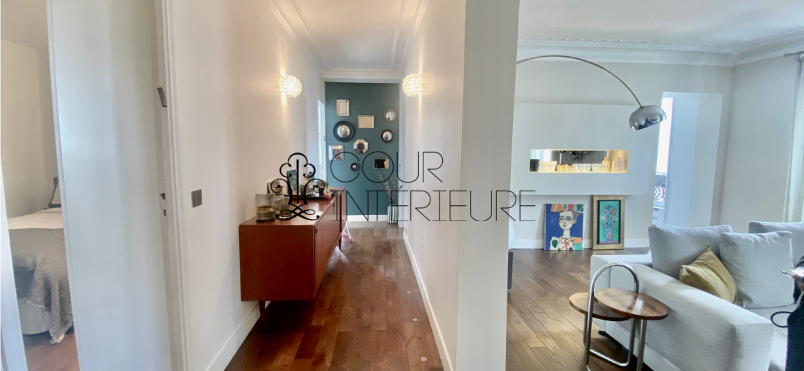 MEUBLÉ – 2 chambres – 96 m2 – Paris 8ème (limite 17ème) – VILLIERS – Rue Constantinople – Quartier Villiers / rue de Levis – 4ème étage ascenseur – Loyer charges comprises : 3.650 euros