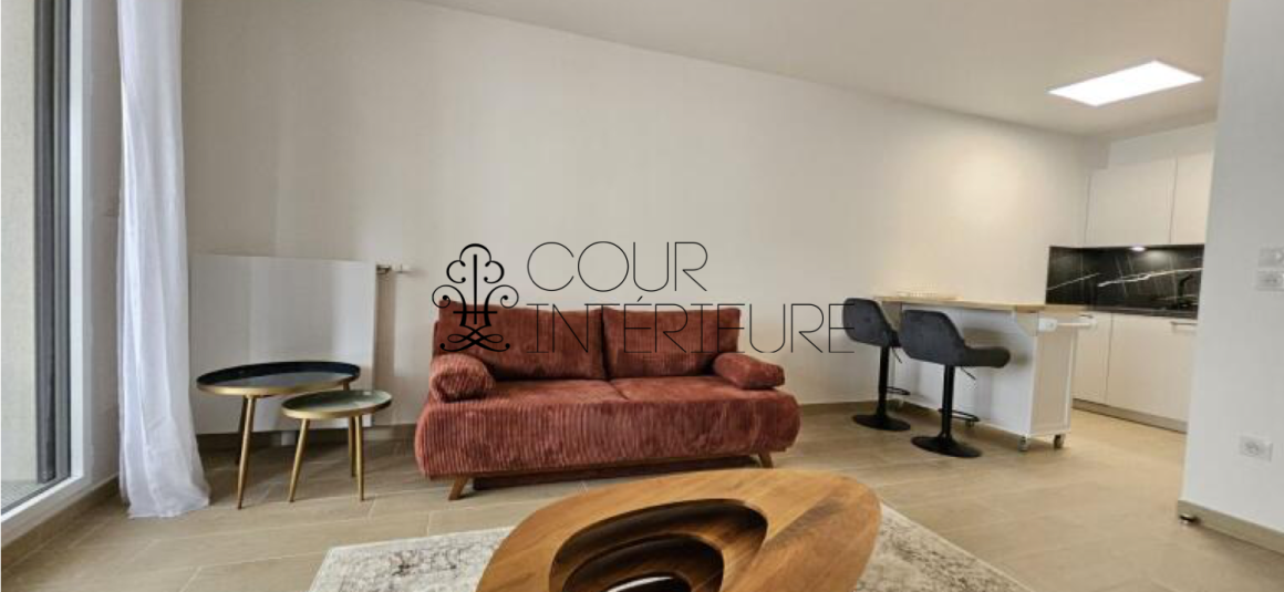 MEUBLÉ – 1 chambre – 45 m2 – Centre PUTEAUX (92) – Immeuble NEUF – 1ère LOCATION – 45 m2 + balcon + parking – 1er étage ascenseur – Loyer charges comprises : 1.550 euros