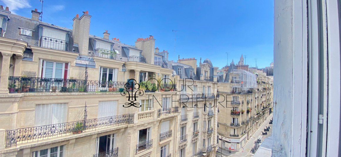 Sans titre21 MEUBLÉ – Double séjour + 1 chambre – 62 m2 – Paris 18ème – Rue Lapeyrère – Jules Joffrin – 6ème étage ascenseur – Loyer charges comprises : 2.100 €