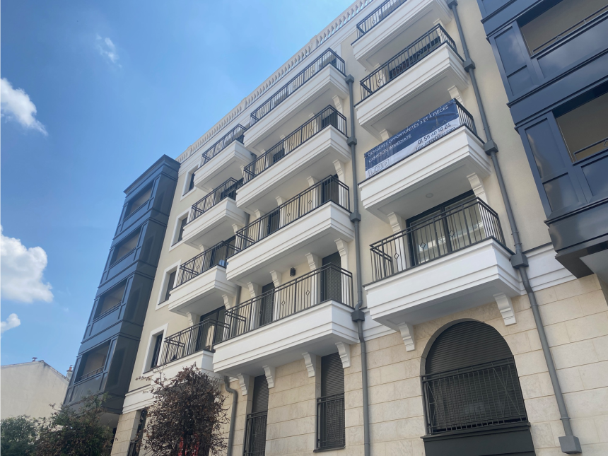 MEUBLÉ – 1 chambre – 45 m2 – Centre PUTEAUX (92) – Immeuble NEUF – 1ère LOCATION – 45 m2 + balcon + parking – 1er étage ascenseur – Loyer charges comprises : 1.550 euros