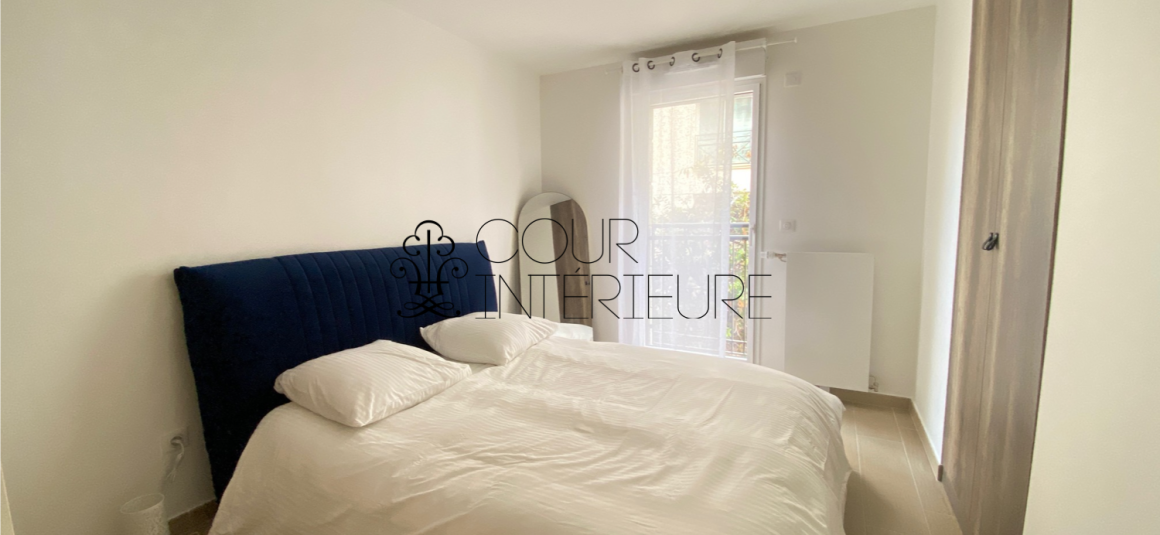 MEUBLÉ – 1 chambre – 45 m2 – Centre PUTEAUX (92) – Immeuble NEUF – 1ère LOCATION – 45 m2 + balcon + parking – 1er étage ascenseur – Loyer charges comprises : 1.550 euros