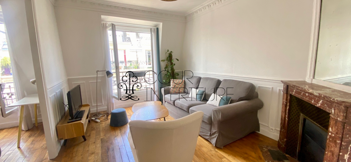 Sans titre24 MEUBLÉ – Double séjour + 1 chambre – 62 m2 – Paris 18ème – Rue Lapeyrère – Jules Joffrin – 6ème étage ascenseur – Loyer charges comprises : 2.100 €