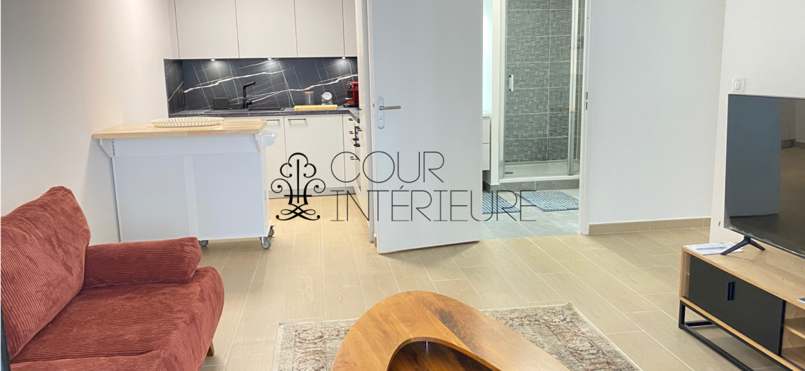 MEUBLÉ – 1 chambre – 45 m2 – Centre PUTEAUX (92) – Immeuble NEUF – 1ère LOCATION – 45 m2 + balcon + parking – 1er étage ascenseur – Loyer charges comprises : 1.550 euros
