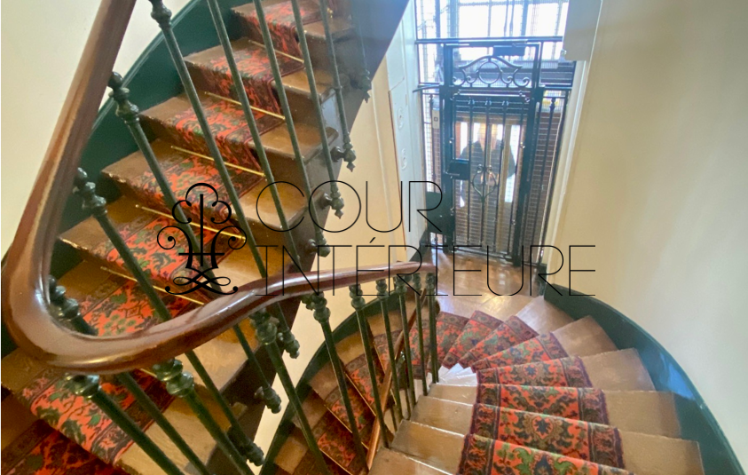 MEUBLÉ – 2 chambres – 96 m2 – Paris 8ème (limite 17ème) – VILLIERS – Rue Constantinople – Quartier Villiers / rue de Levis – 4ème étage ascenseur – Loyer charges comprises : 3.650 euros