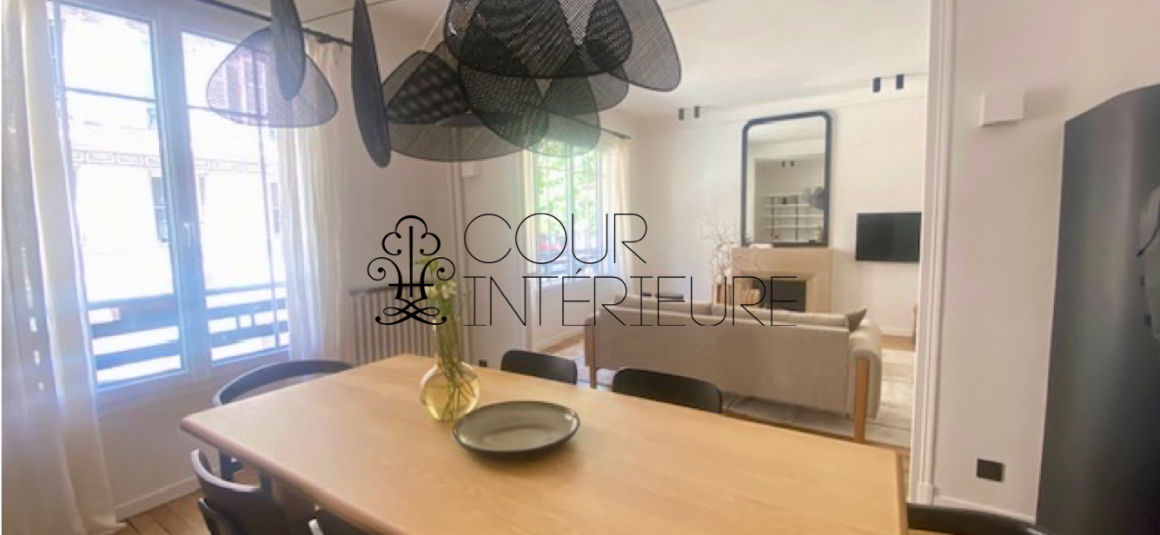 MEUBLÉ – 2 chambres – 75 m2 – Paris 9ème – Rue Mansart – 1er étage avec ascenseur – Loyer charges comprises : 3.000 euros (chauffage collectif)