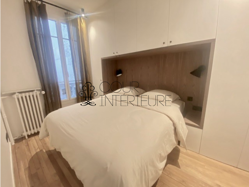 MEUBLÉ – 2 chambres – 75 m2 – Paris 9ème – Rue Mansart – 1er étage avec ascenseur – Loyer charges comprises : 3.000 euros (chauffage collectif)