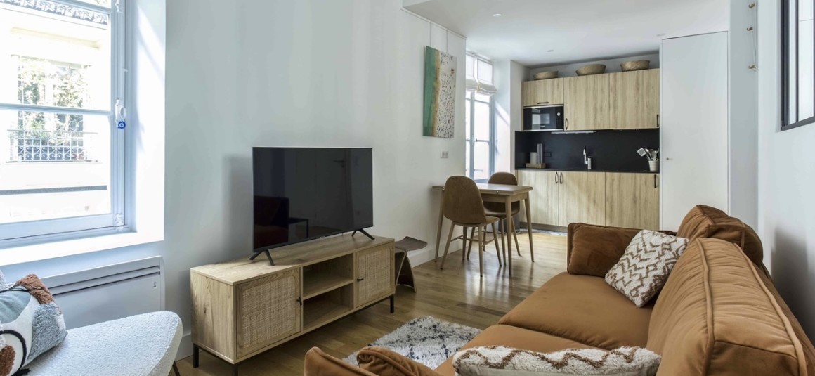 MEUBLÉ – 1 chambre – Paris 3ème – Marais – Coeur du Marais – Rue Arquebusiers – 31 m2 – 3ème étage sans ascenseur – Loyer charges comprises : 1.750 euros