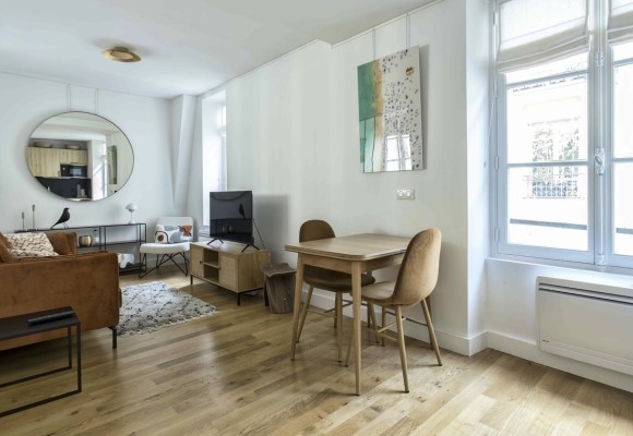 MEUBLÉ – 1 chambre – Paris 3ème – Marais – Coeur du Marais – Rue Arquebusiers – 31 m2 – 3ème étage sans ascenseur – Loyer charges comprises : 1.750 euros