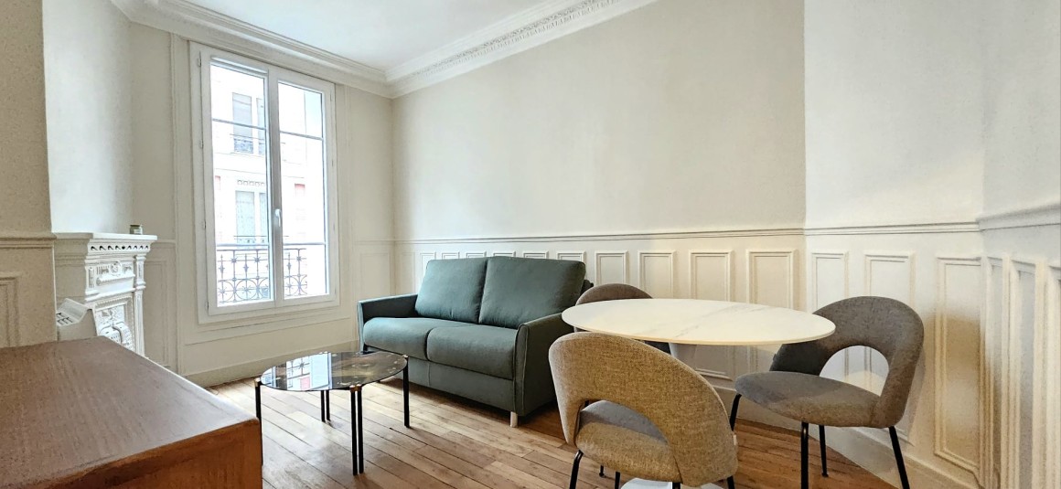 MEUBLÉ – 1 chambre – 32 m2 – Paris 14ème – Rue Louis Morard – 2ème étage sans ascenseur – Loyer charges comprises : 1.300 euros