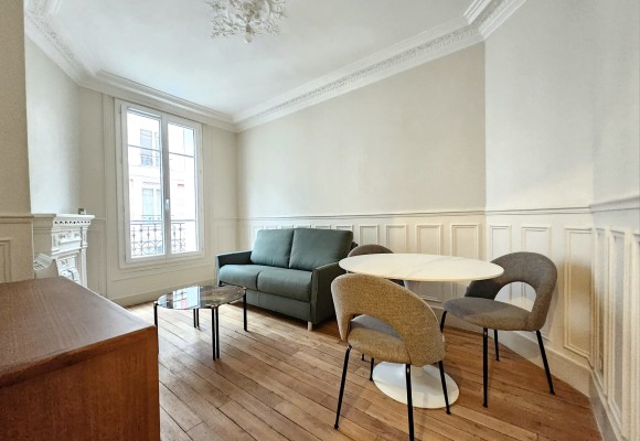 MEUBLÉ – 1 chambre – 32 m2 – Paris 14ème – Rue Louis Morard – 2ème étage sans ascenseur – Loyer charges comprises : 1.300 euros