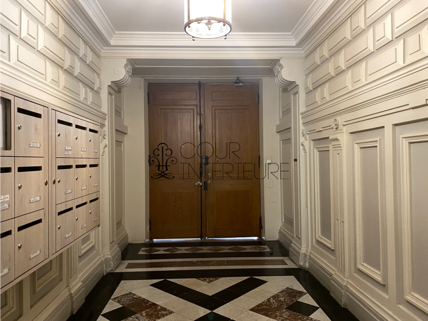 VIDE – 3 chambres – 151 m2 – Proche Monceau / Ternes – Paris 8ème (limite Paris 17ème) – 4ème étage avec ascenseur – Loyer charges comprises : 4.555 €