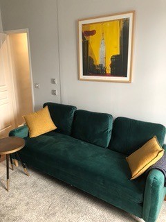 MEUBLÉ – 1 chambre – Paris 16ème – 50 m2 – Rue Duret – 1er étage ascenseur – Loyer charges comprises : 2.000 euros