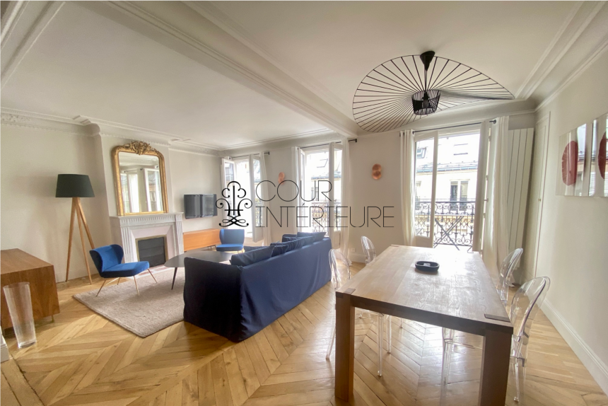 MEUBLÉ – 2 chambres – Paris 8ème – Saint Augustin – 88 m2 – 5ème étage ascenseur – GRAND BALCON FILANT de 7 m2  PLEIN SUD – Loyer charges comprises : 3.650 euros