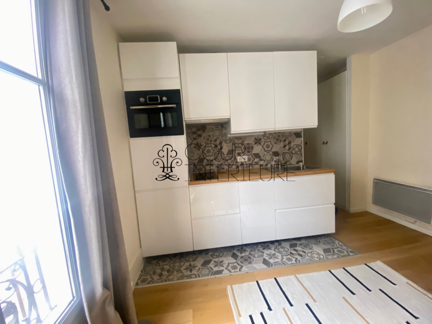 MEUBLÉ – 1 chambre – 29 m2 – Paris 14ème – Avenue du Maine – 2ème sans ascenseur – Loyer charges comprises : 1.350 euros