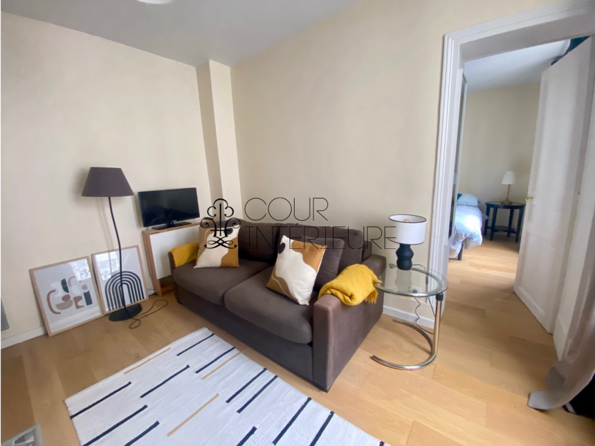 MEUBLÉ – 1 chambre – 29 m2 – Paris 14ème – Avenue du Maine – 2ème sans ascenseur – Loyer charges comprises : 1.350 euros