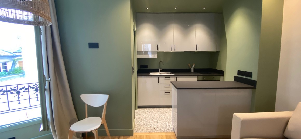 MEUBLÉ – 1 chambre – MARAIS – Paris 3ème  – Rue de Montmorency – 35 m2 – 2e étage sans ascenseur – Loyer charges comprises : 1.800 €