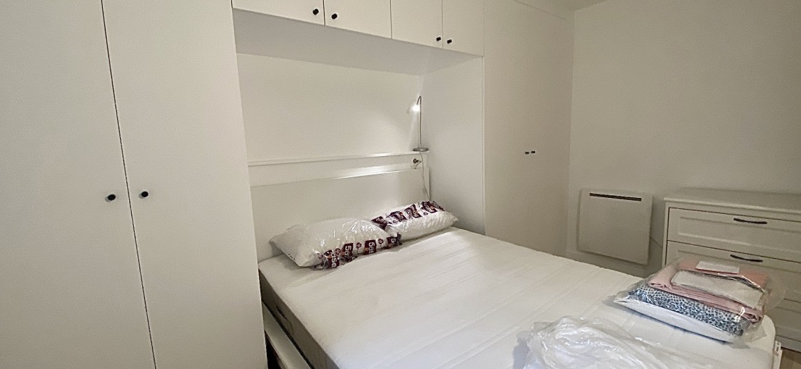 MEUBLÉ – 1 chambre – 37,1 m2 – Paris 17ème – Rue des Acacias – 1er étage sans ascenseur –  Loyer charges comprises : 1.500 €